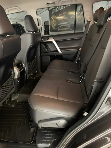 Toyota Land Cruiser Prado VX 2023 Gris Girardot