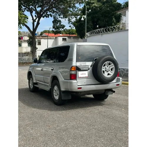 Toyota Land Cruiser Prado 2005 Plateado Caracas