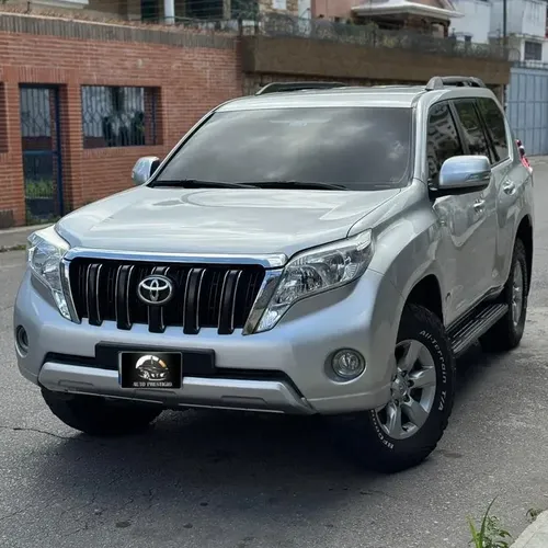 Toyota Land Cruiser Prado EX.R 2014 Plateado Caracas