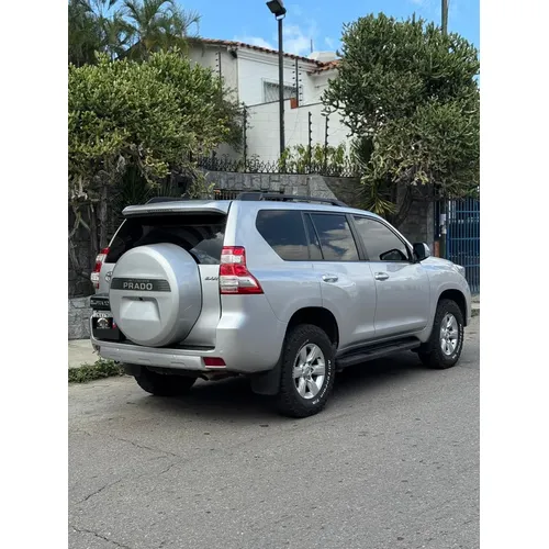 Toyota Land Cruiser Prado EX.R 2014 Plateado Caracas
