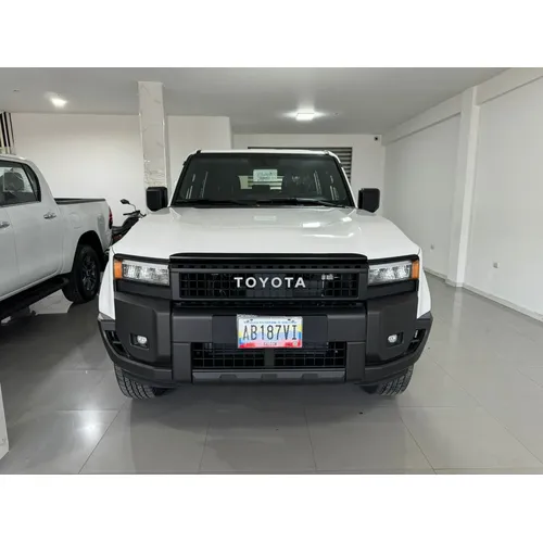 Toyota Prado TX 2026 Blanco Maracaibo