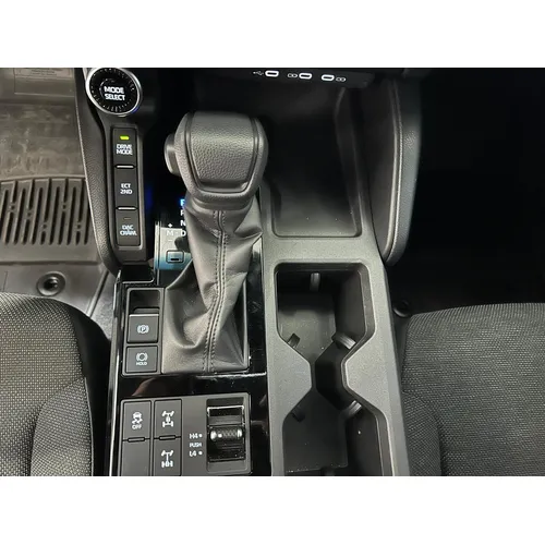 Toyota Prado TX 2025 Blanco Caracas