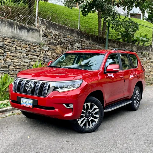 Toyota Prado VX 2023 Rojo Caracas