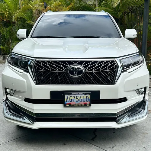 Toyota Prado VX 2022 Blanco Caracas