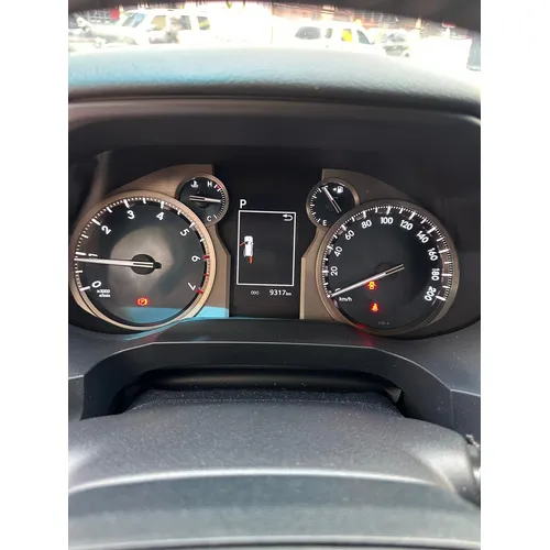 Toyota Prado VX 2024 Plateado Caracas
