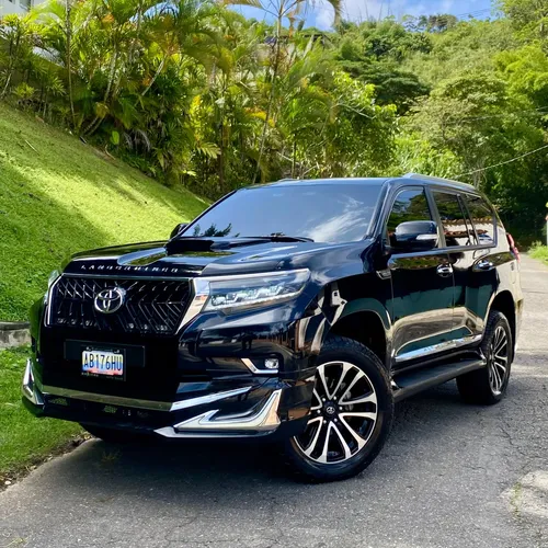 Toyota Prado VX 2022 Negro Caracas