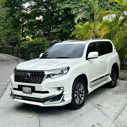 Toyota Prado VX 2022 Blanco Caracas