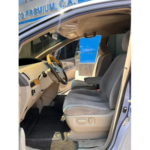 Toyota Previa