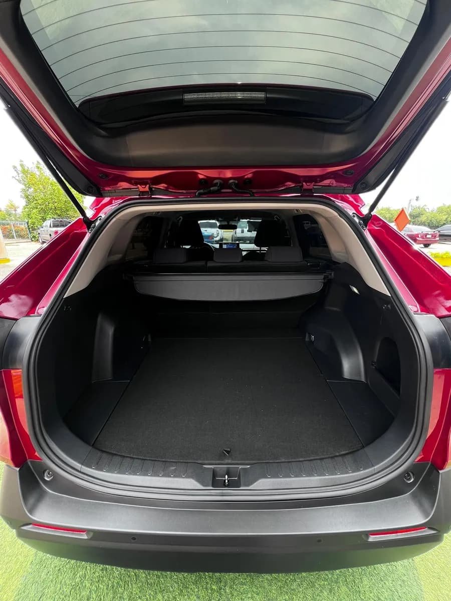 Toyota RAV4 2022 Rojo
