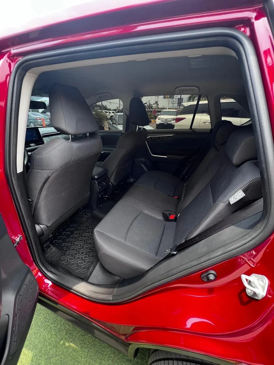 Toyota RAV4 2022 Rojo