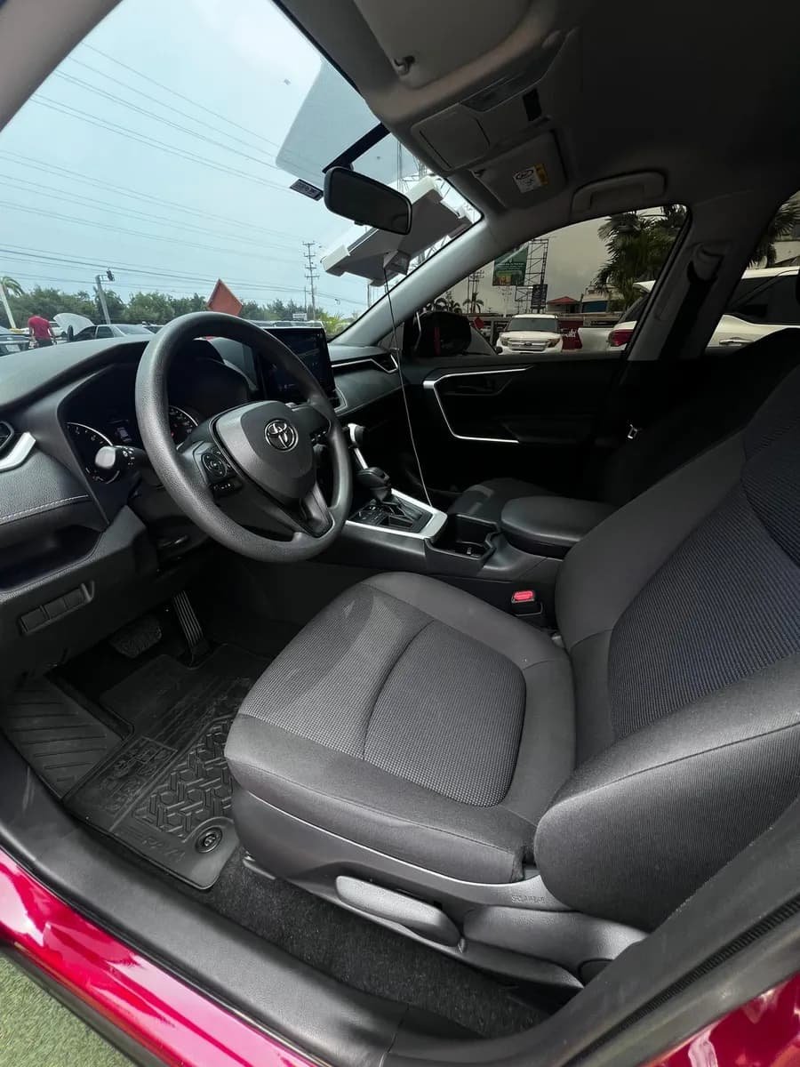Toyota RAV4 2022 Rojo