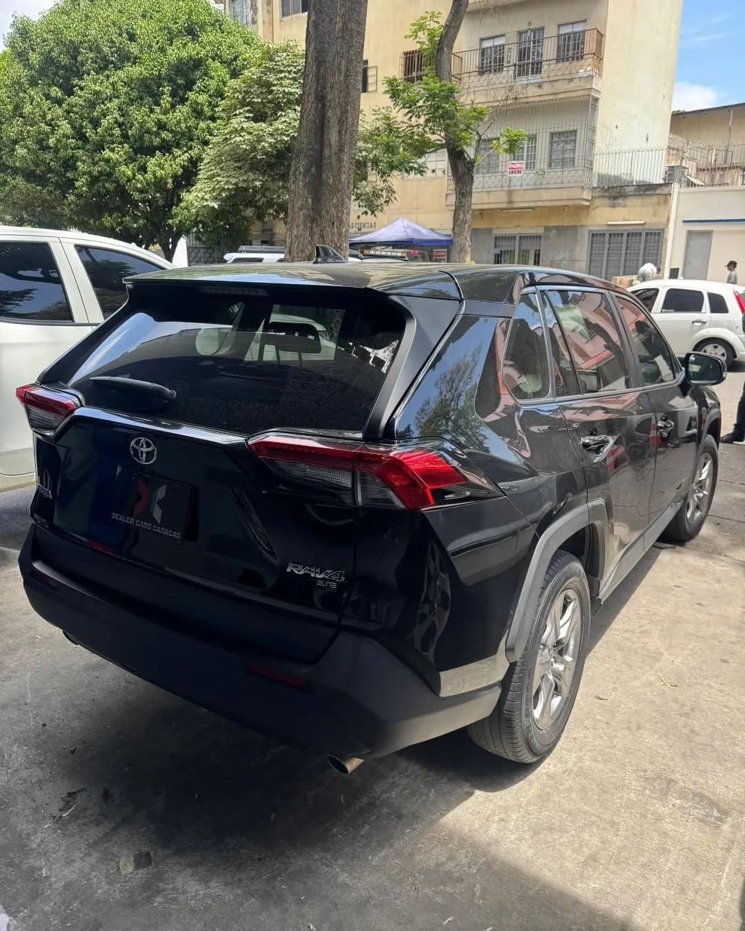 Toyota RAV4 2022 automática Negra