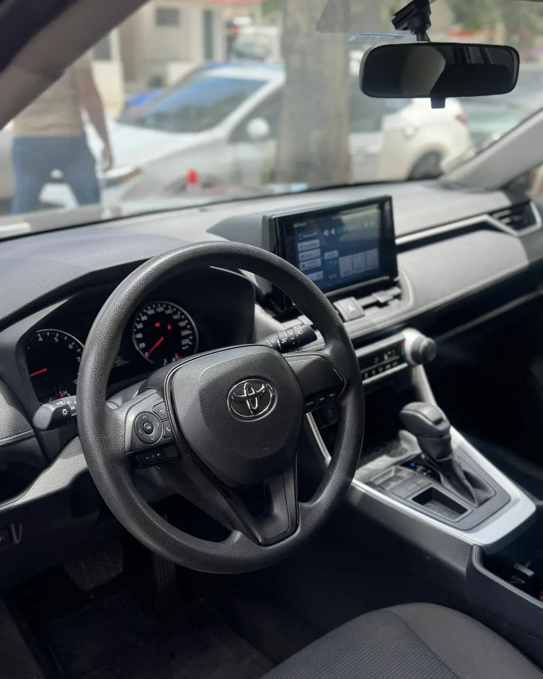 Toyota RAV4 2022 automática Negra