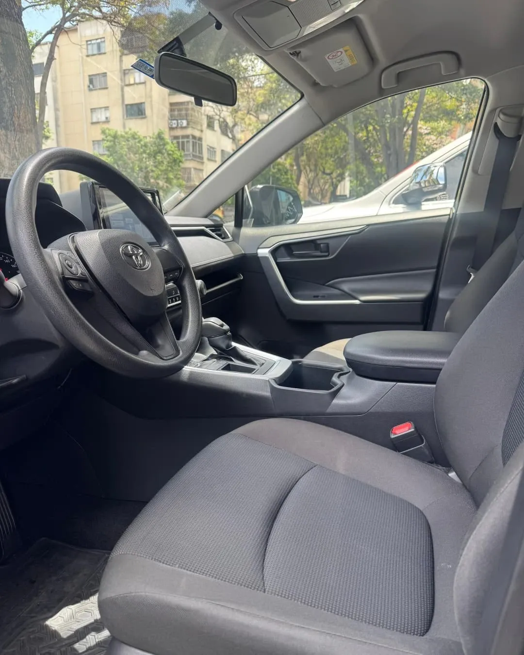 Toyota RAV4 2022 automática Negra