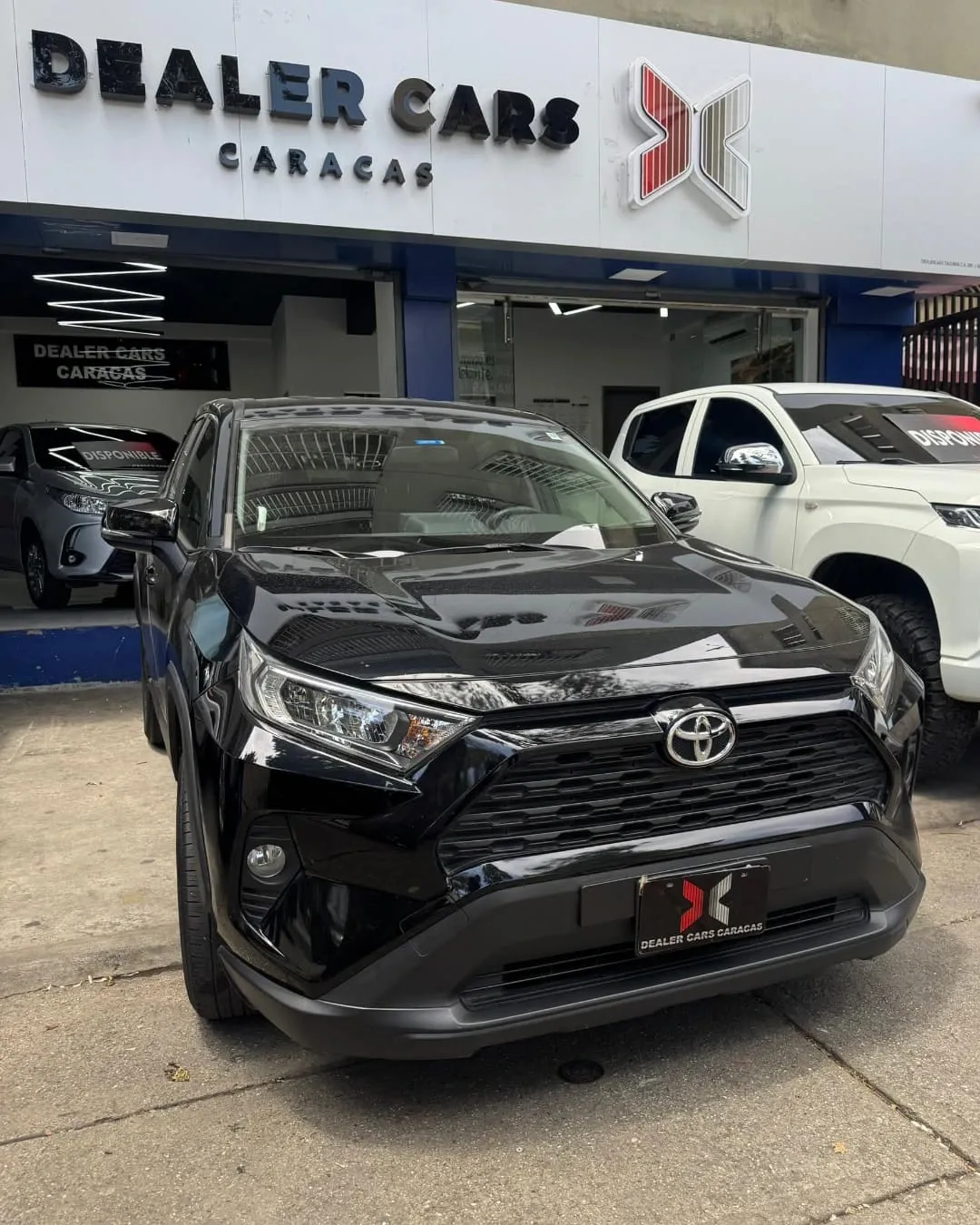 Toyota RAV4 2022 automática Negra