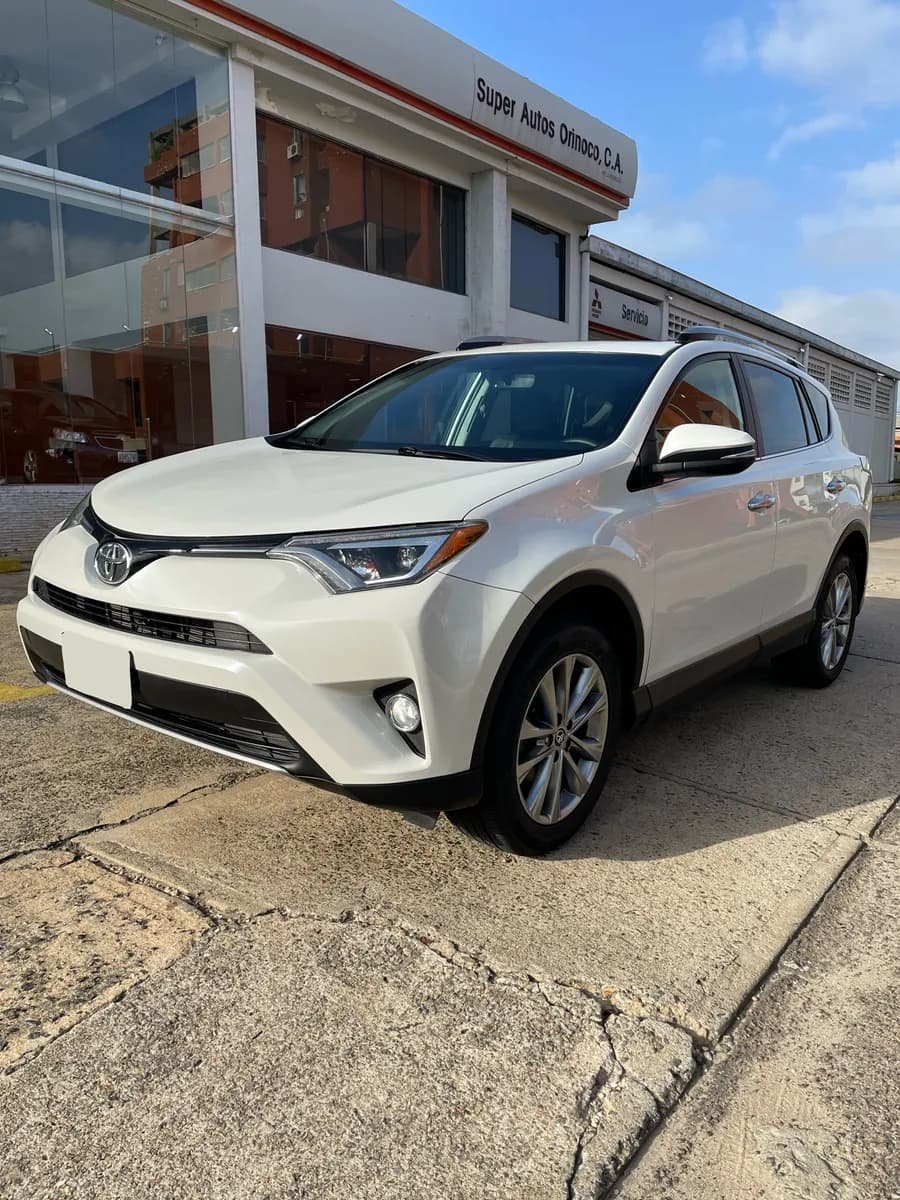 Toyota RAV4 Limited 2017 4x4 Blanco