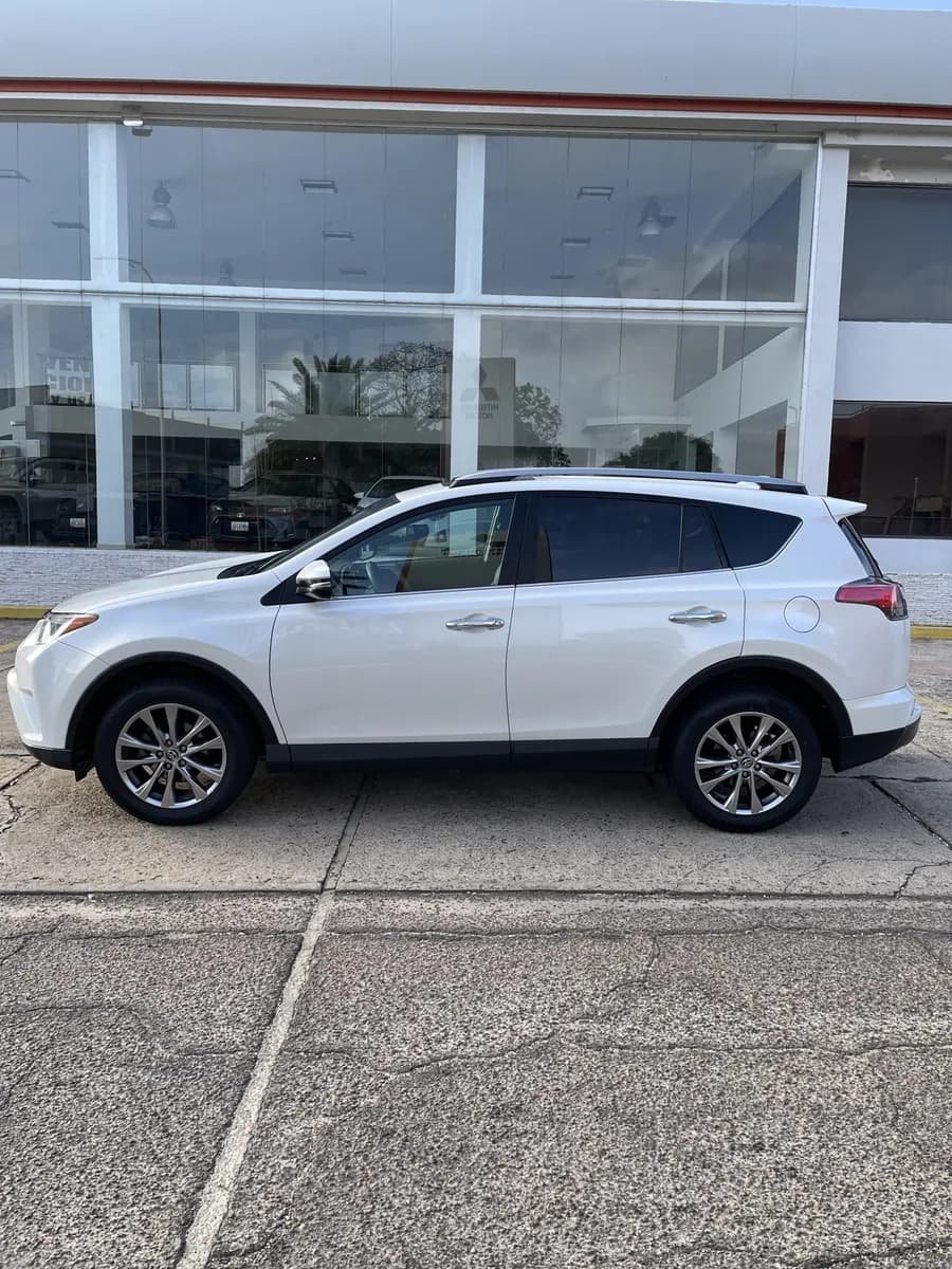 Toyota RAV4 Limited 2017 4x4 Blanco