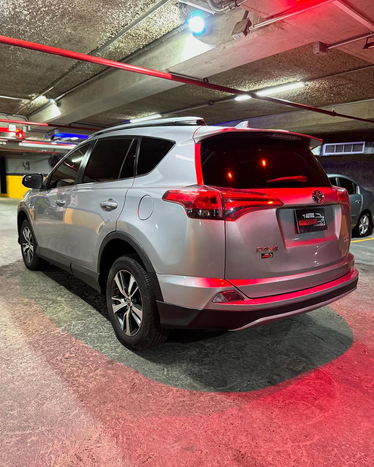 Toyota RAV4 XLE 2016 Plata