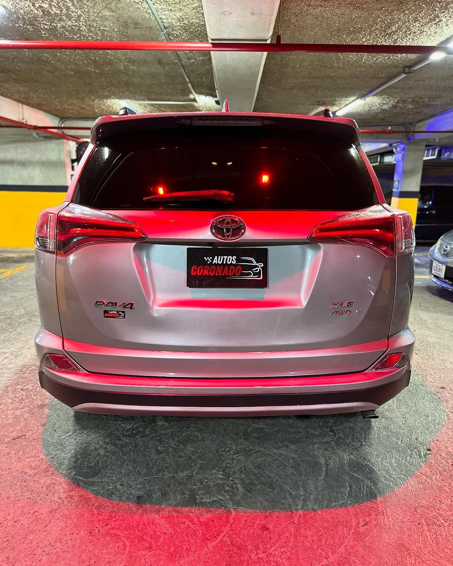 Toyota RAV4 XLE 2016 Plata