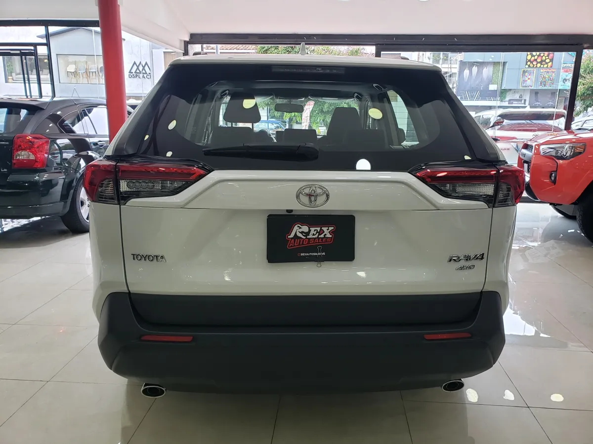 Toyota RAV4 2024 Blanco Caracas