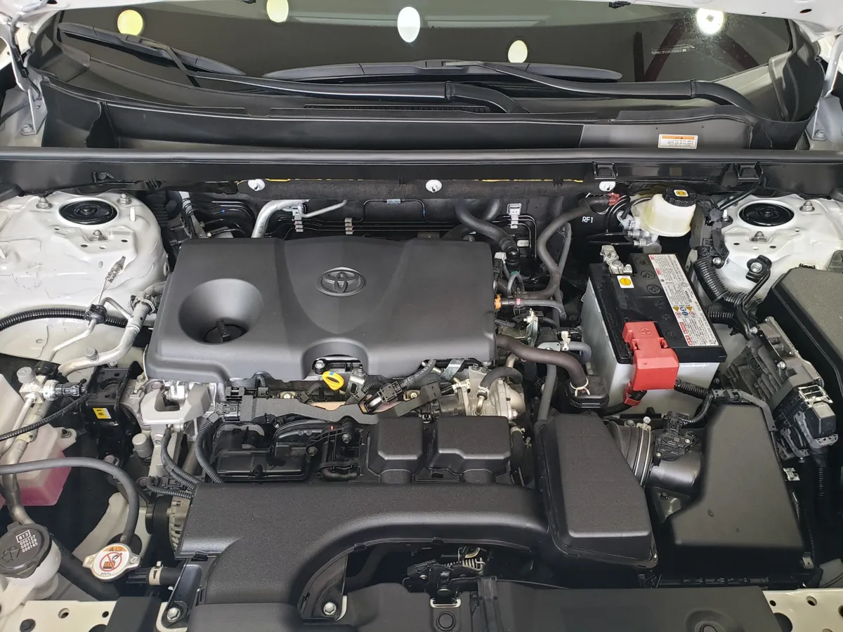 Toyota RAV4 suv 2024 blanco13