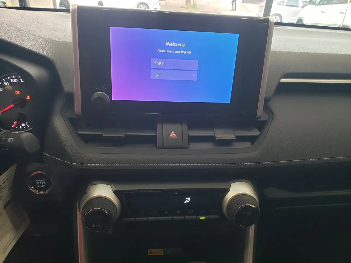 Toyota RAV4 suv 2024 blanco5