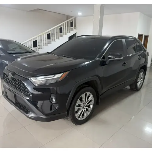 Toyota RAV4 XLE 2023 Negro Maracaibo