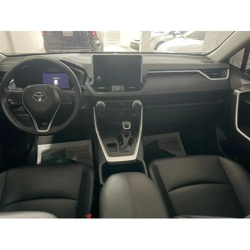 Toyota RAV4 XLE 2023 Negro Maracaibo