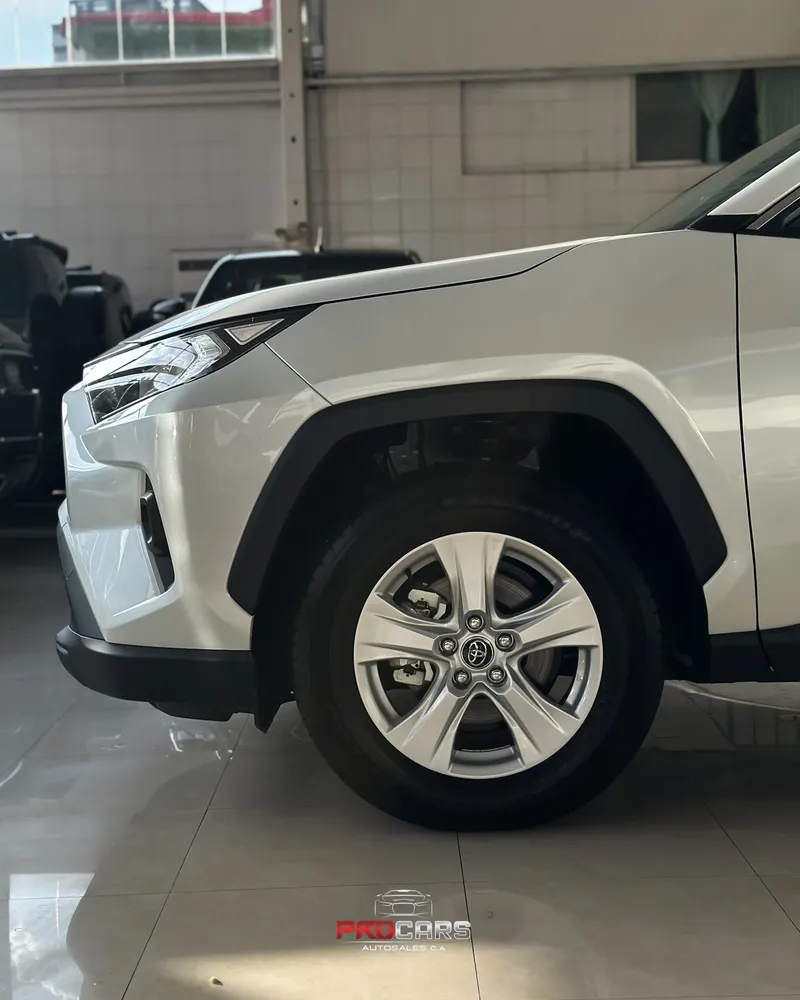 Toyota RAV4 2025 Blanco Caracas