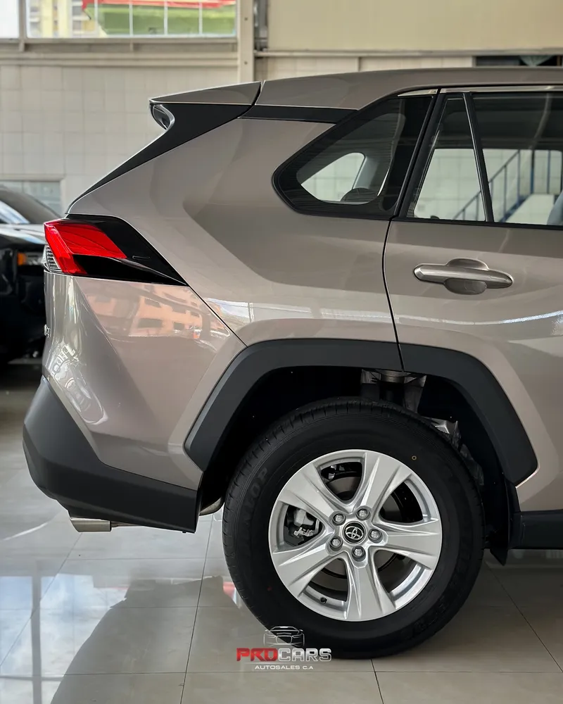 Toyota RAV4 2025 Dorado Caracas