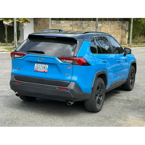 Toyota RAV4 2019 Azul Caracas