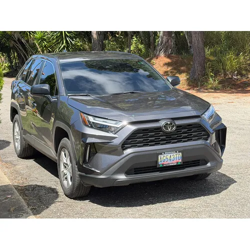 Toyota RAV4 2024 Gris Caracas
