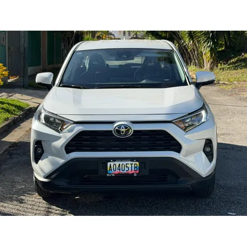 Toyota RAV4 2025 Blanco Caracas