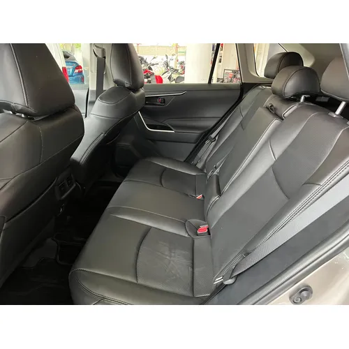 Toyota RAV4 2025 Gris Caracas