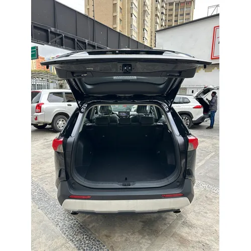 Toyota RAV4 2025 Negro Caracas