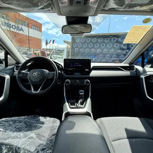 Toyota RAV4 2025 Negro Caracas