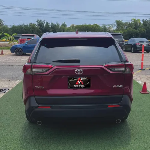 Toyota RAV4 2022 Rojo Lechería