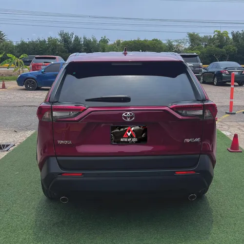 Toyota RAV4 2022 Rojo Lechería
