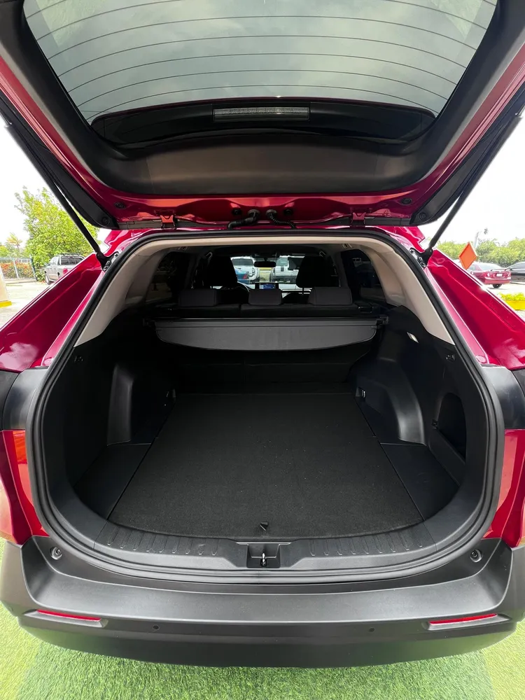 Toyota RAV4 2022 Rojo Lechería