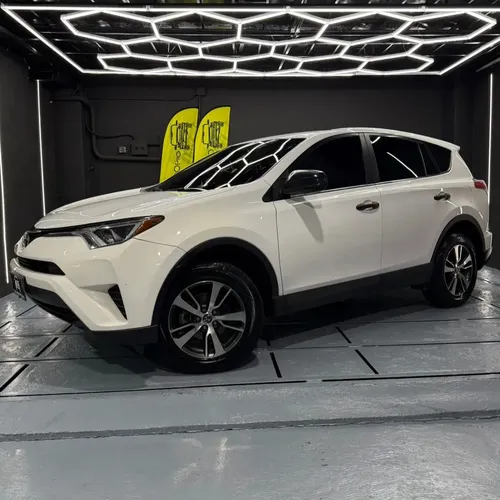Toyota RAV4 LE 2016 Blanco Caracas