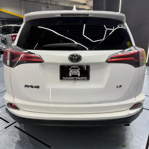 Toyota RAV4 LE 2016 Blanco Caracas