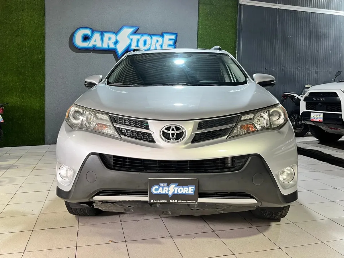 Toyota RAV4 Limited 2015 Plateado Caracas