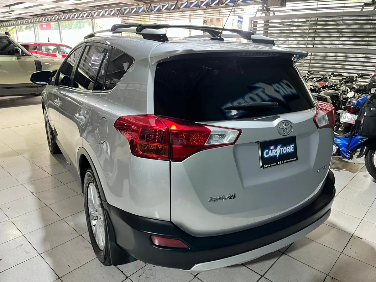 Toyota RAV4 Limited 2015 Plateado Caracas