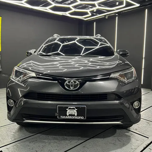Toyota RAV4 XLE 2016 Gris Caracas