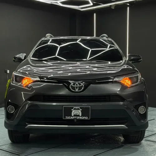 Toyota RAV4 XLE 2016 Gris Caracas