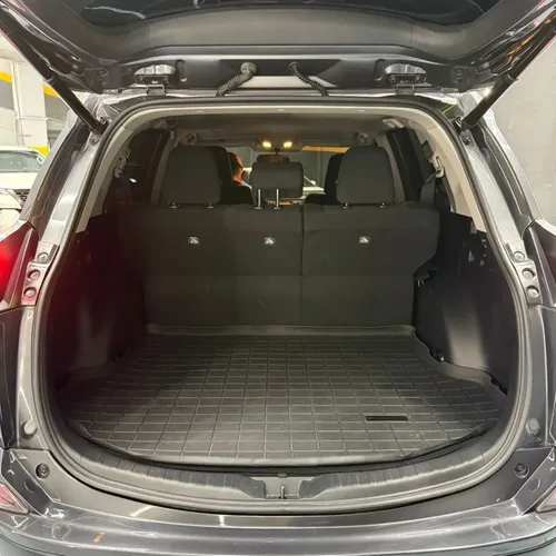 Toyota RAV4 XLE 2016 Gris Caracas