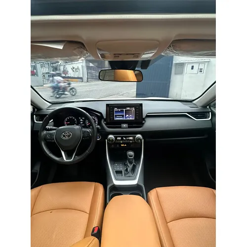 Toyota RAV4 XLE 2019 Blanco Caracas