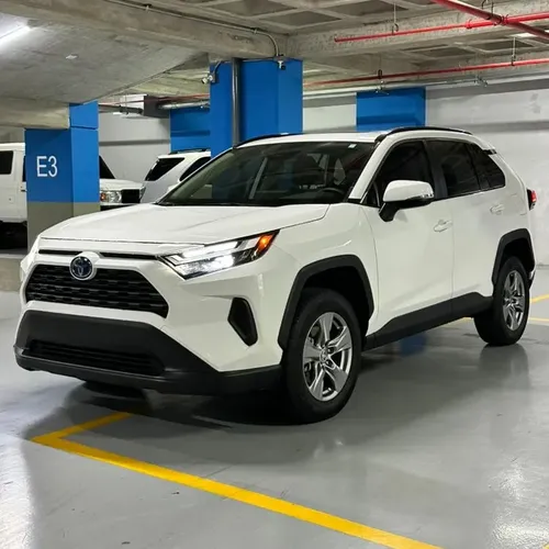 Toyota RAV4 2023 Blanco Caracas