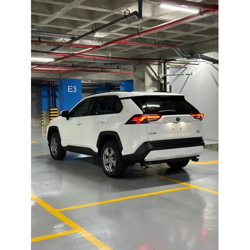 Toyota RAV4 2023 Blanco Caracas