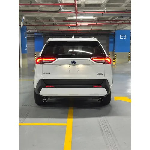 Toyota RAV4 2023 Blanco Caracas
